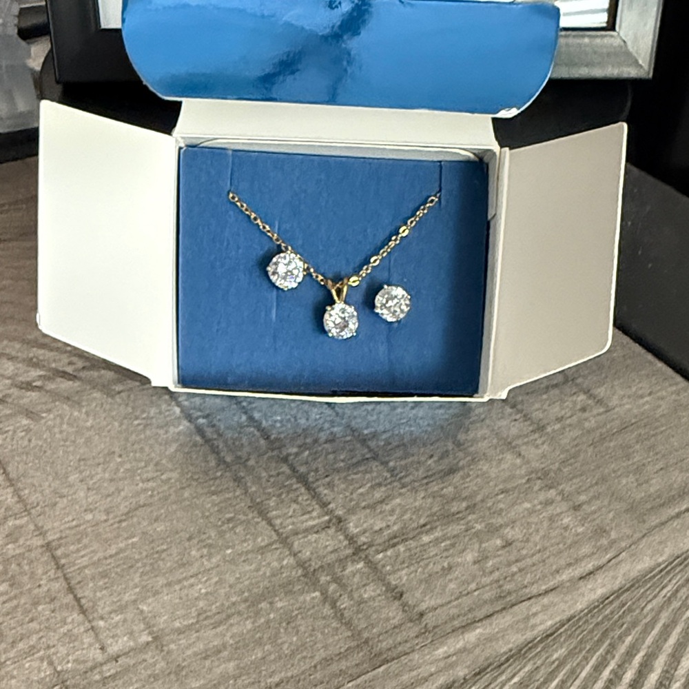 Avon Everyday CZ Necklace and Earring Set